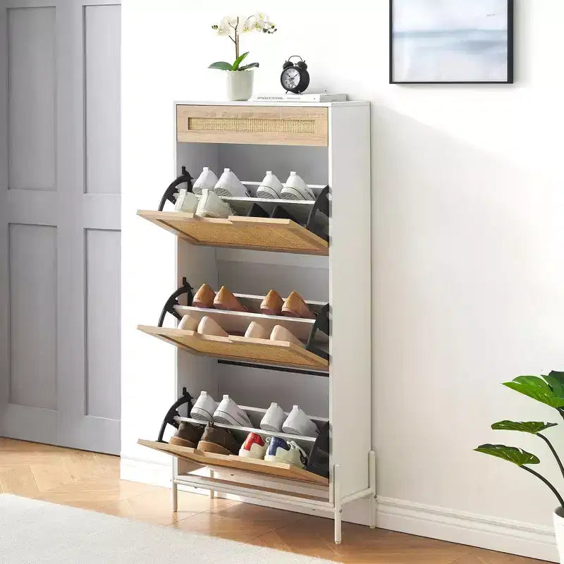 Scarpiera in Rattan con 3 Cassetti a Ribalta, 1 Cassetto Superiore e 4 Ripiani Regolabili – Organizzatore Autoportante da Ingresso con Gambe in Metallo
