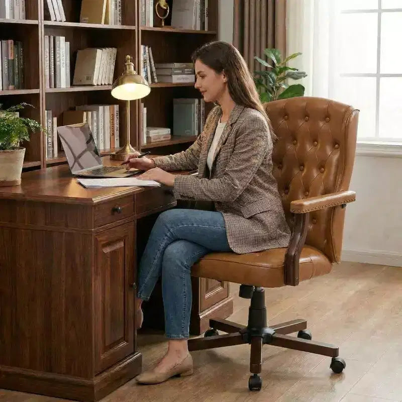 Sedia da ufficio girevole Wingback con rivestimento in similpelle