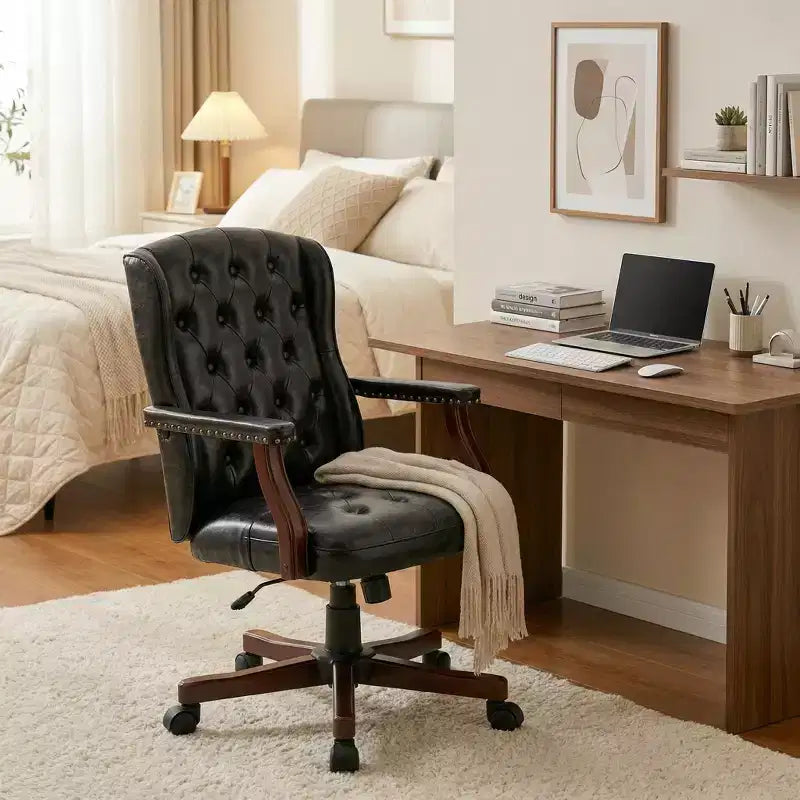 Sedia da ufficio girevole Wingback con rivestimento in similpelle