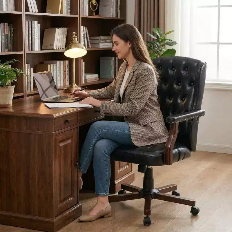 Sedia da ufficio girevole Wingback con rivestimento in similpelle