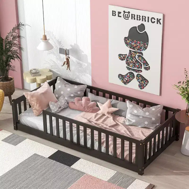 Letto a pavimento per bambini una piazza e mezza con sponde di sicurezza e recinzione