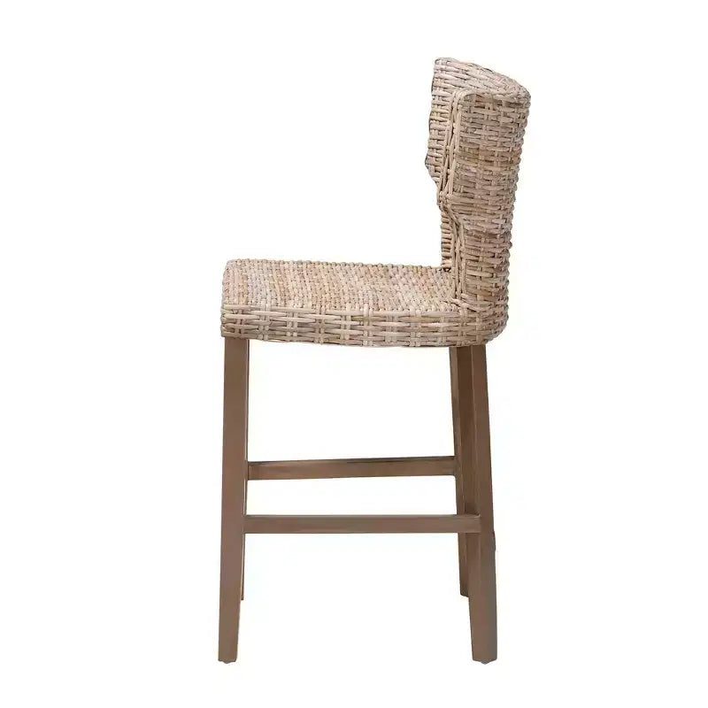 Sgabello da bar ad altezza bancone Enver in rattan e legno di mogano – Grigio Kubu / Tortora rustico