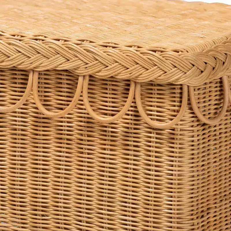 Panca d'appoggio in rattan con bordo smerlato – Miele chiaro