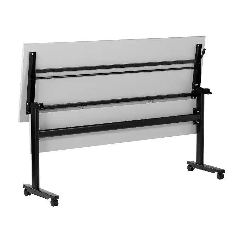 Tavolo da formazione con piano ribaltabile resistente, design impilabile, pannello per la privacy, gambe a T e telaio in metallo