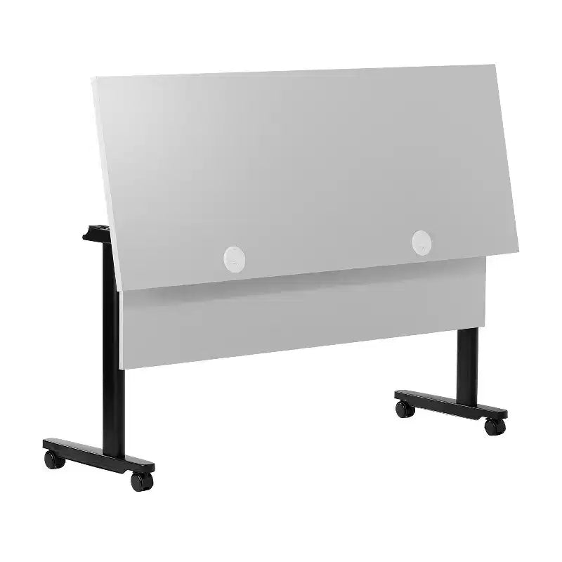 Tavolo da formazione con piano ribaltabile resistente, design impilabile, pannello per la privacy, gambe a T e telaio in metallo